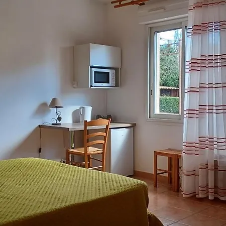 D'hôtes La Gardie 3*